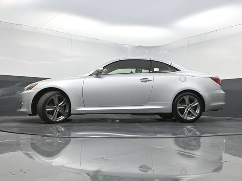 Used 2015 Lexus IS 250C w/ Navigation System Package RWD image 22