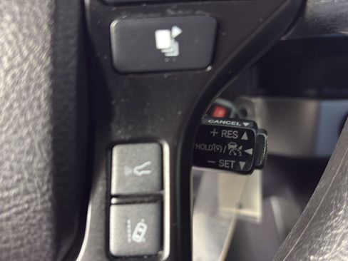 Used 2022 Toyota Tacoma SR AWD/4WD image 36