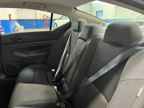 Used 2024 Nissan Altima 2.5 SV FWD image 18