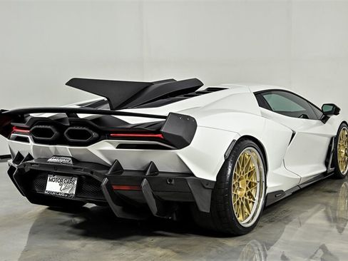 Used 2024 Lamborghini Revuelto AWD/4WD image 36