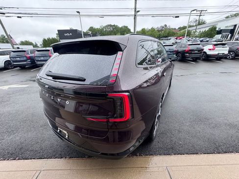 New 2025 Volvo EX90 Ultra image 3