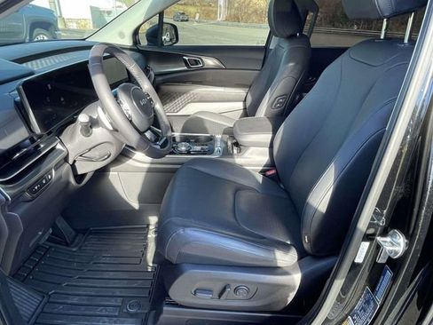 Used 2026 Kia Carnival SX Prestige image 15