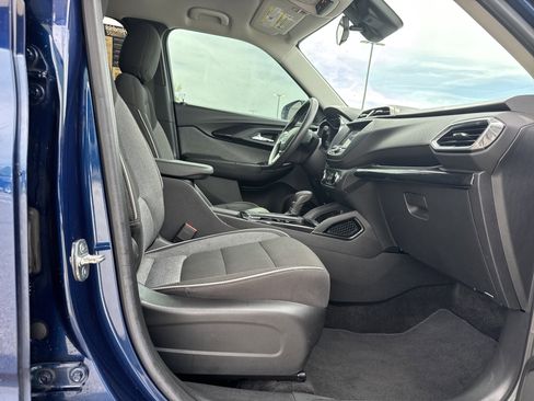 Used 2022 Chevrolet TrailBlazer LT FWD image 27