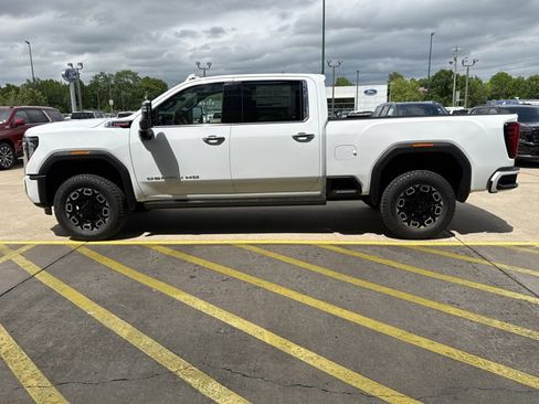 New 2026 GMC Sierra 2500 Denali w/ Denali Reserve Package AWD/4WD image 12