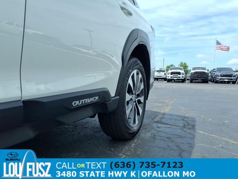 Used 2025 Subaru Outback Limited AWD/4WD image 34