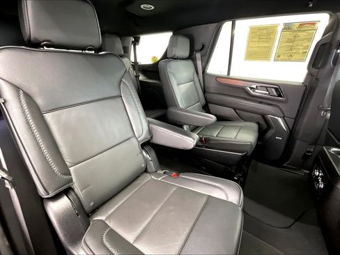 Used 2025 GMC Yukon Denali image 18