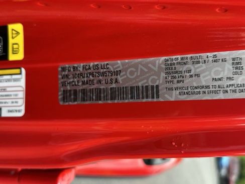 Used 2025 Jeep Wrangler Unlimited Sahara w/ Safety Group AWD/4WD image 36
