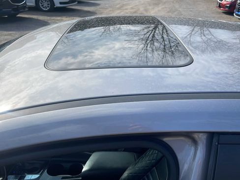 Used 2023 Hyundai Elantra Limited w/ Preferred Accessory Package image 21