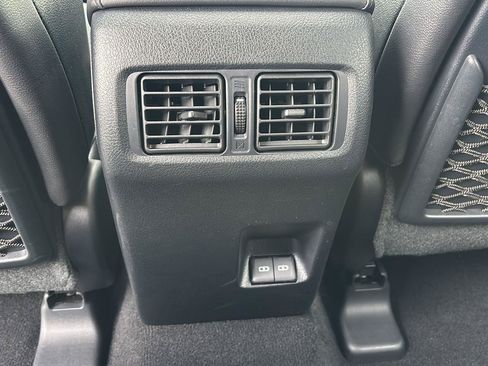 Used 2023 Toyota 4Runner Limited AWD/4WD image 23