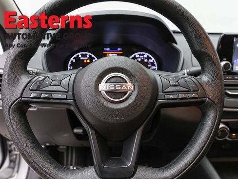 Used 2024 Nissan Altima 2.5 S FWD image 10