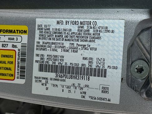 Used 2017 Ford Fusion SE image 12