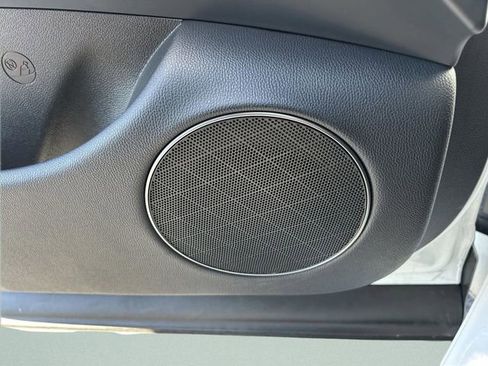 Used 2025 Genesis GV70 2.5T image 24