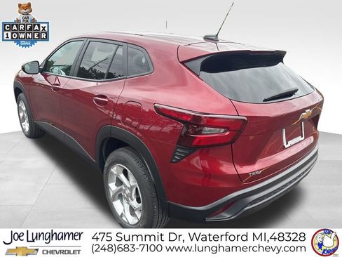 Used 2024 Chevrolet Trax LS w/ LS Convenience Package FWD image 6