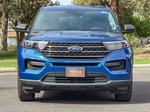 Used 2023 Ford Explorer XLT AWD/4WD image 10