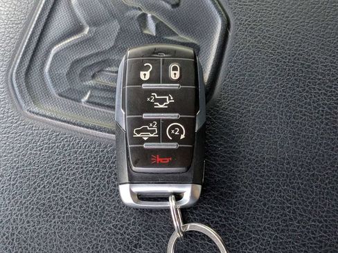 Used 2022 RAM 1500 Laramie AWD/4WD image 29