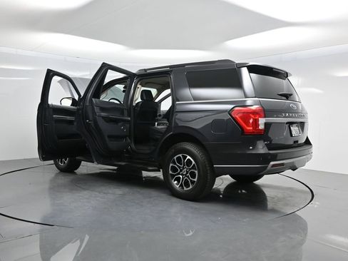 Used 2024 Ford Expedition XLT image 60