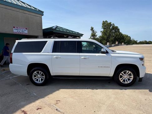 Used 2016 Chevrolet Suburban LT AWD/4WD image 10