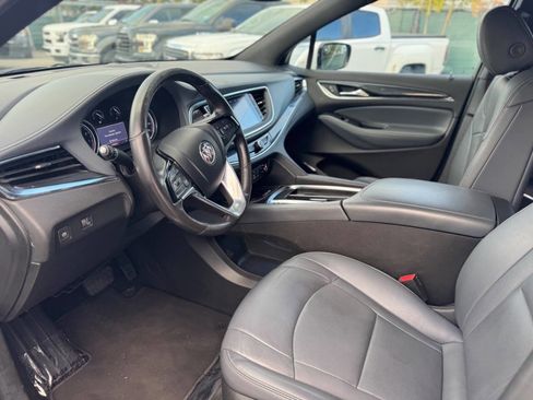 Used 2023 Buick Enclave Essence image 18