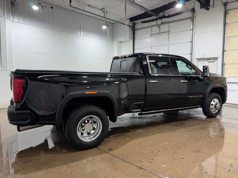 Used 2024 GMC Sierra 3500 Denali Ultimate AWD/4WD image 23