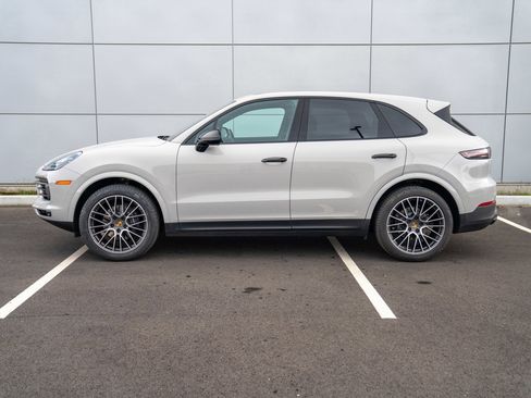 Certified 2020 Porsche Cayenne image 2