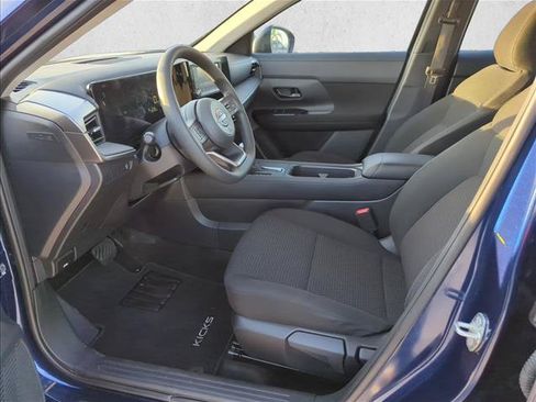 Used 2025 Nissan Kicks S FWD image 11