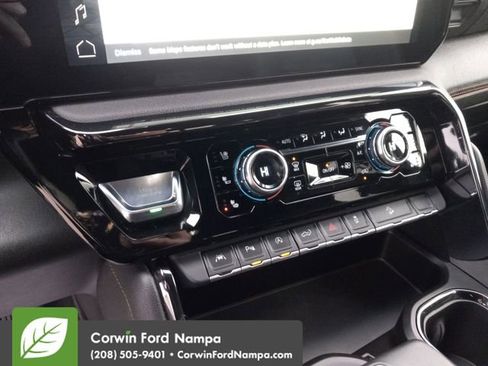 Used 2024 GMC Sierra 1500 AT4 w/ Technology Package image 17