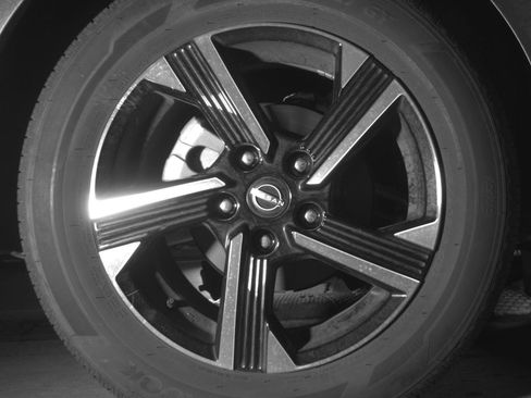 Used 2025 Nissan Sentra SV FWD image 18
