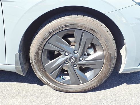 Used 2022 Hyundai Elantra SEL image 8