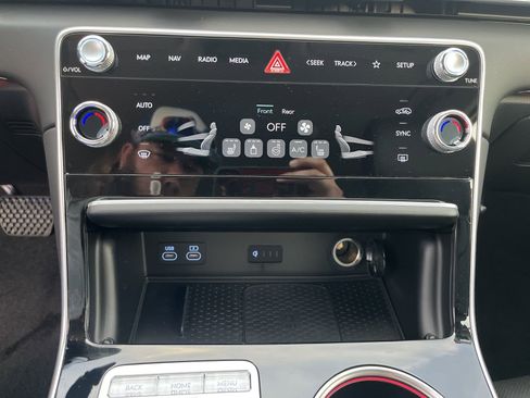 New 2025 Genesis GV80 2.5T image 12