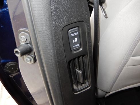 Used 2019 Honda Odyssey Elite image 26