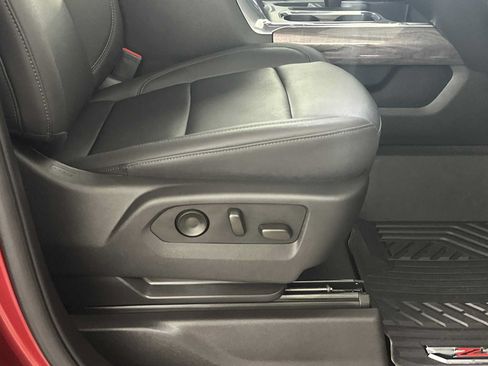Used 2025 Chevrolet Silverado 1500 LTZ w/ LTZ Premium Package AWD/4WD image 17