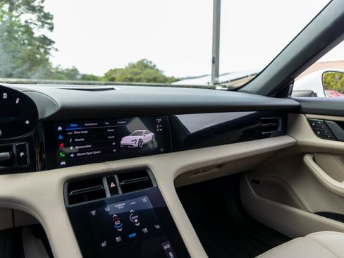 Certified 2023 Porsche Taycan image 34