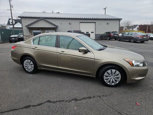 Used 2009 Honda Accord LX image 2