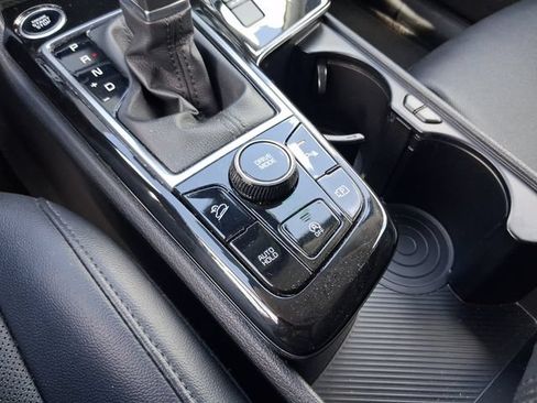 Used 2023 Kia Sportage EX FWD image 22