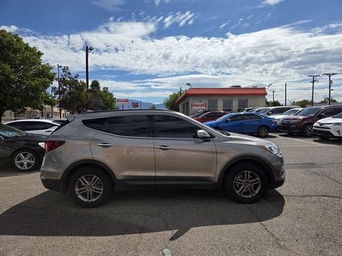 Used 2018 Hyundai Santa Fe Sport FWD image 3
