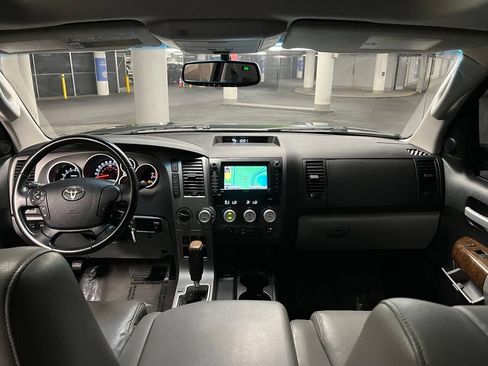 Used 2011 Toyota Tundra Limited w/ Memory Pkg AWD/4WD image 7