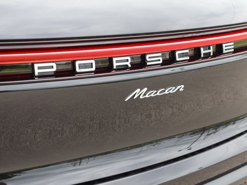 New 2025 Porsche Macan image 6