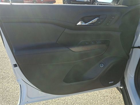 Used 2022 GMC Acadia Denali w/ Denali Ultimate Package image 12