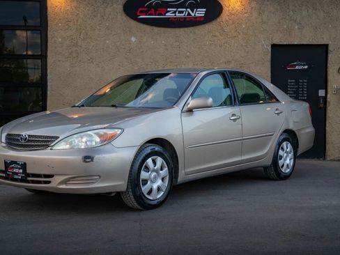 Used 2004 Toyota Camry LE FWD image 14