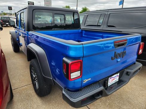 New 2026 Jeep Gladiator Sport AWD/4WD image 4
