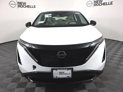 Used 2023 Nissan Ariya FWD image 2