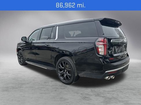 Used 2021 Chevrolet Suburban High Country image 3