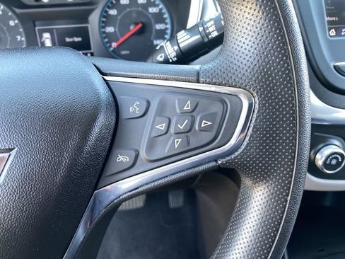 Used 2020 Chevrolet Equinox LS AWD/4WD image 29