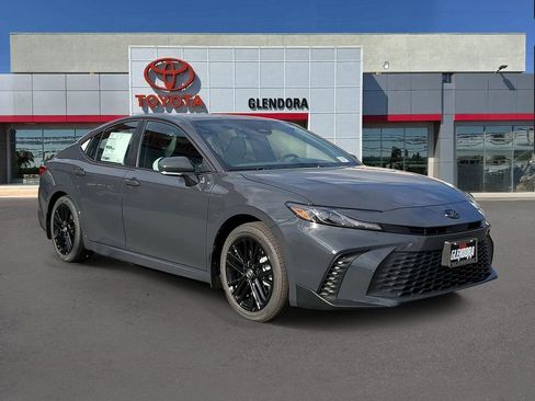 New 2026 Toyota Camry SE image 1