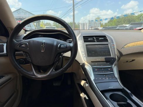 Used 2016 Lincoln MKZ w/ Equipment Group 300A Reserve FWD image 17