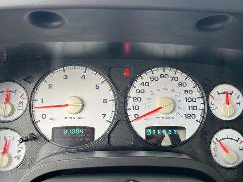 Used 2004 Dodge Ram 1500 Truck SLT w/ Sport Appearance Group AWD/4WD image 12