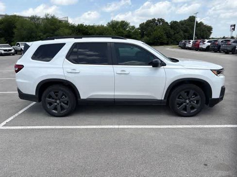 Used 2026 Honda Pilot Sport image 6