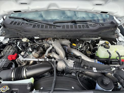 New 2025 Ford F550 4x4 Regular Cab Super Duty image 34