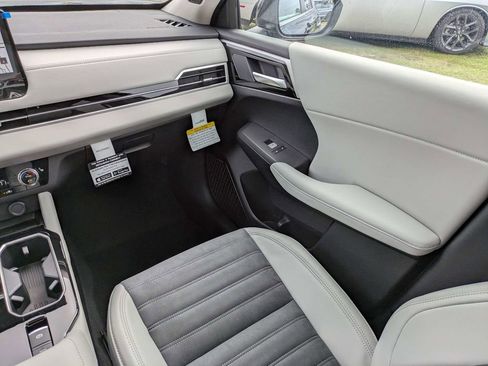 New 2026 Mitsubishi Outlander SE AWD/4WD image 18