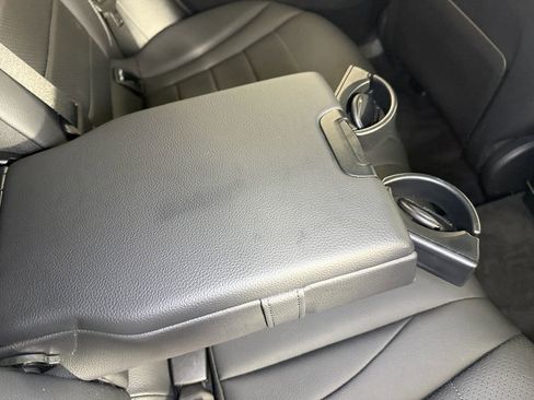 Used 2017 Mercedes-Benz GLC 300 4MATIC image 19